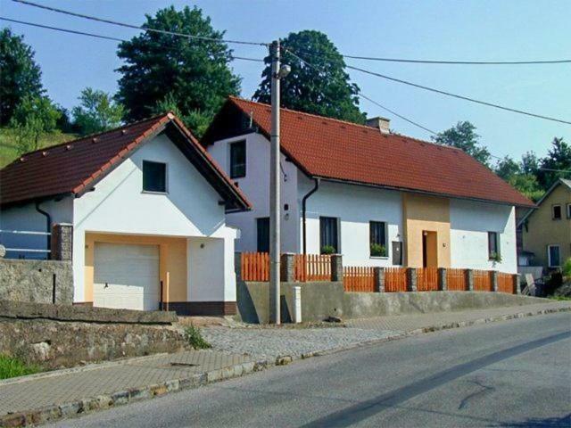 Apartman V Pensionu U Holzaepfelu Červený Kostelec المظهر الخارجي الصورة